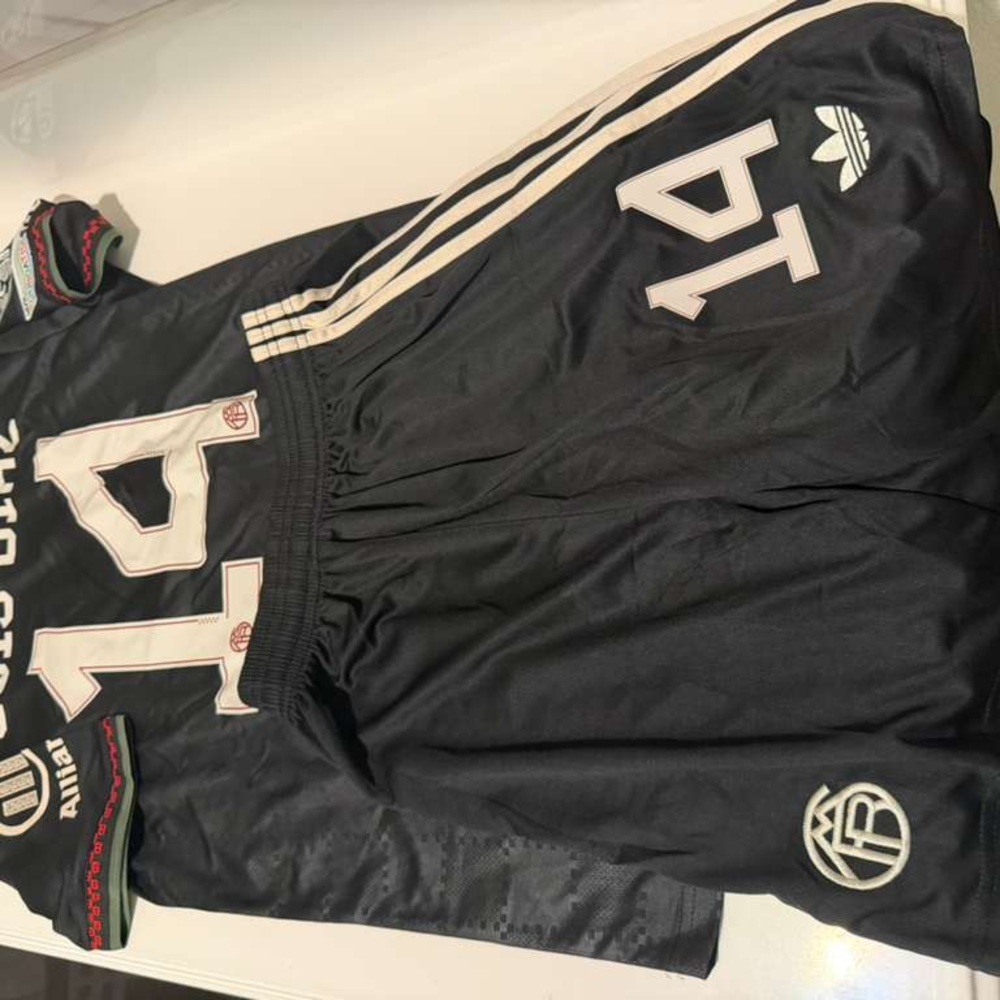 Luis Díaz F.C. Bayern Jersey and Shorts Size M